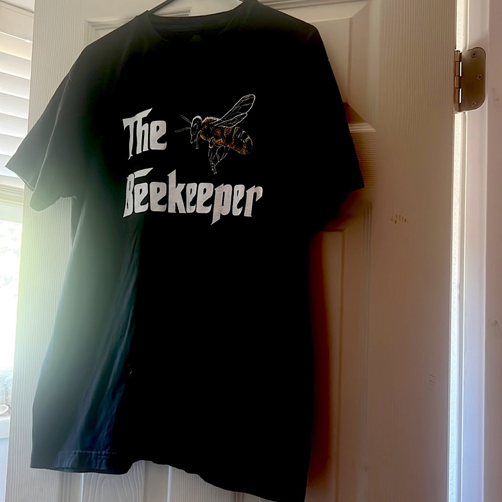 Cotton Tee. 🐝 Keeper